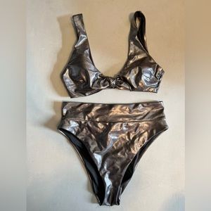 Brand new never worn aerie bikini. High waisted bottoms with knot-front top.